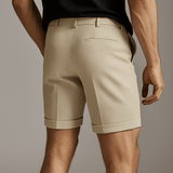Shorts pour hommes avec plis et poches – blanc cassé et polyvalents