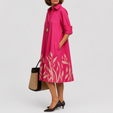 Seraphina™ | Elegantes Midikleid im Blusenschnitt mit Blätter-Print in Pink