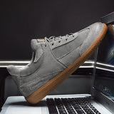 Lässige Leder Sneakers